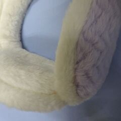 ( E-90 )猫耳タイプ 耳当て イヤーカフ パープル ファー ベージュ なめらか ふわふわ レディース かわいい おしゃれ 中古の画像