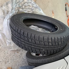 スタッドレスタイヤ195ー65ー15ダンロップの画像