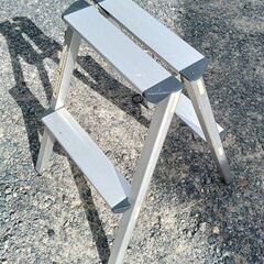 【B461】踏み台　日本アルミ　100㎏まで　高さ57㎝　現状品の画像