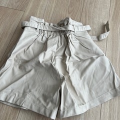 フェイクレザー　ショートパンツの画像