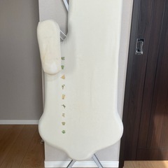 アイロン台　大型　折りたたみ　コード付き　高さ調節可の画像