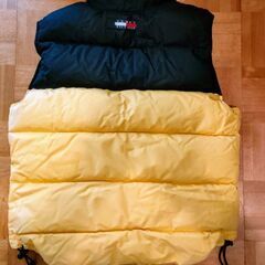 トミーフィルガー・ダウンベストMen's　暖かいです😊差し色でオサレ👍の画像