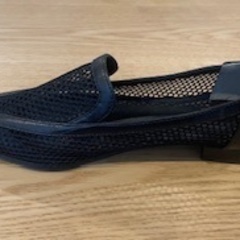 フラットシューズ 黒の画像