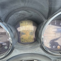 始動動画有り‼️グランドマジェスティ250 【実働車】 ❗️★お買い得車両★  走行距離42047kmﾃﾞｽ　社外マフラーとホイール(アルミ？)付き‼️　低速から中速の加速は抜群‼️ スクーター　バイクの画像