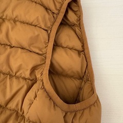 無印良品　ノーカラーベストの画像