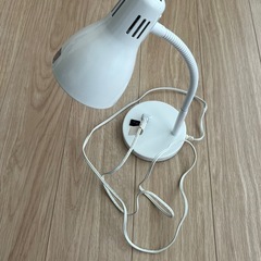 ニトリ　デスクライト　照明の画像