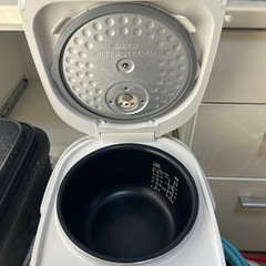 炊飯器の画像
