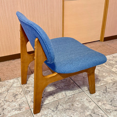 【早いもの勝ち❗️引き取り限定】ニトリダイニングチェア１人掛け/販売個数２個/色違い有の画像