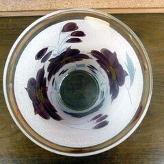 ☆Bohemian Glass 花瓶 フラワーベース 直径14.6cm 高さ25.5cm 金彩 花入れ 花器 花柄 チェコスロバキア整 ボヘミアングラス 札幌市 豊平区 平岸店の画像
