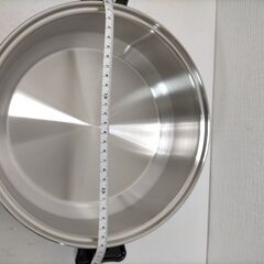 【糸島市内 送料無料】INKOR インコア ステンレス鍋セット 多層構造 マルチプライ フライパン 鍋 蓋付き 未使用 調理器具 付属品完備 家庭用 キッチン用品　88349-1-105Yの画像