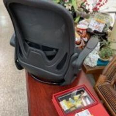 ID:656666　回転座椅子の画像