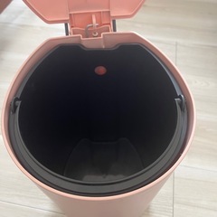 ゴミ箱の画像