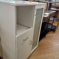 ★リユースのサカイつくば店★TK7555 ニトリ レンジ台 ホワイト H116×D40×W80 クリーニング済みの画像