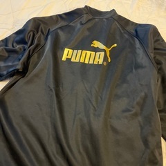 PUMA トラックジャケットの画像