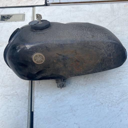 YAMAHA  YB-1 タンク