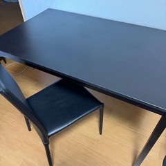 パソコンデスクの画像