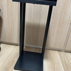 サイドテーブル ナイトテーブルの画像