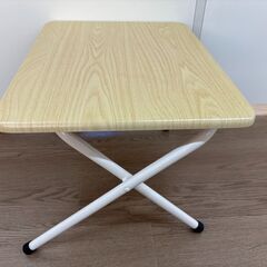 折り畳みミニテーブルの画像