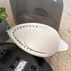 東芝コードレススチームアイロン  La Cooの画像