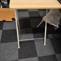 サイドテーブル　高さ70cm 状態良の画像