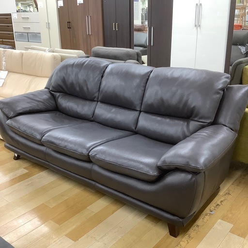 【お値下げしました！】IDC大塚家具  3人掛けソファー　入荷しました。