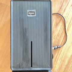 除湿機 内部のタンクに少しカビがありますが、通常通り使用できますの画像