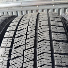 極上タイヤ　BRIDGESTONE ブリヂストン　ブリジストン　VRX2 205/50R17 スタッドレス　タイヤ　2020年製　17インチの画像