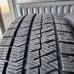 極上タイヤ　BRIDGESTONE ブリヂストン　ブリジストン　VRX2 205/50R17 スタッドレス　タイヤ　2020年製　17インチの画像