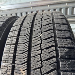 極上タイヤ　BRIDGESTONE ブリヂストン　ブリジストン　VRX2 205/50R17 スタッドレス　タイヤ　2020年製　17インチの画像