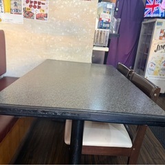 【無料】レストラン使用した中古テーブル6台の画像