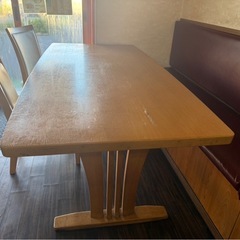 【無料】レストラン使用した中古テーブル6台の画像