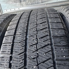 バリ山　 BRIDGESTONE ブリヂストン　ブリジストン　VRX2 215/50R18 スタッドレス　タイヤ　2020年製　18インチの画像