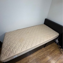 シングルベッドフレームの画像
