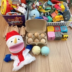 おもちゃ 大量 絵本 細かい おもちゃの画像