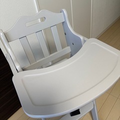ベビーチェア ハイチェア テーブル付き  美品の画像