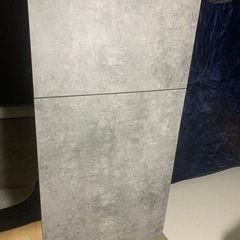 ダイニングテーブルの画像