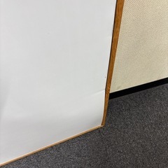 ホワイトボードとコルクボードの画像