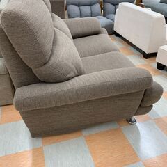 ＼家具＊家電のお店／【ｼﾞｬﾝｸﾞﾙｼﾞｬﾝｸﾞﾙ石川金沢店】 二人掛けソファー ブラウン W(幅)124×D(奥行き)85×H(高さ)90cmの画像