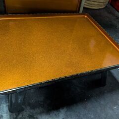 日本らしい宴会などで使う御膳の画像