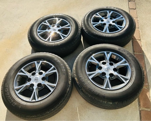 ハイエース　オプションホイールタイヤ