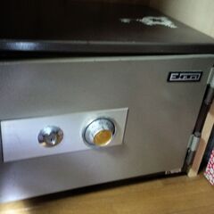 家庭用金庫の画像