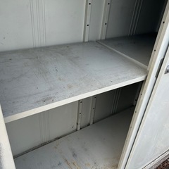 【お取り置き中】スズキ　鍵付き屋外物置の画像