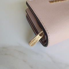 MICHEAL KORS財布の画像