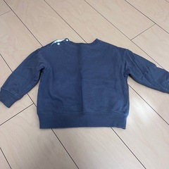 子供服　90cm 裏起毛トレーナー　トップスの画像