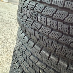 ヨコハマ スタッドレスタイヤ ice GUARD の画像