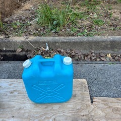 灯油ポリタンクの画像