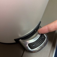 ペダル式ゴミ箱　洗面所　部屋の画像