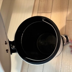 ペダル式ゴミ箱　洗面所　部屋の画像
