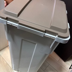 ゴミ箱　45リットル　ペダル式　の画像