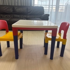 キッズテーブル、ブロックテーブル椅子付きの画像